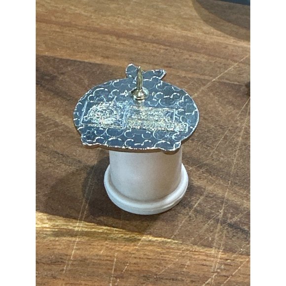 Disney Pin Mickey Trading Pin Authentic Orange Bird Tsum Tsum Adventure Land - Picture 3 of 4